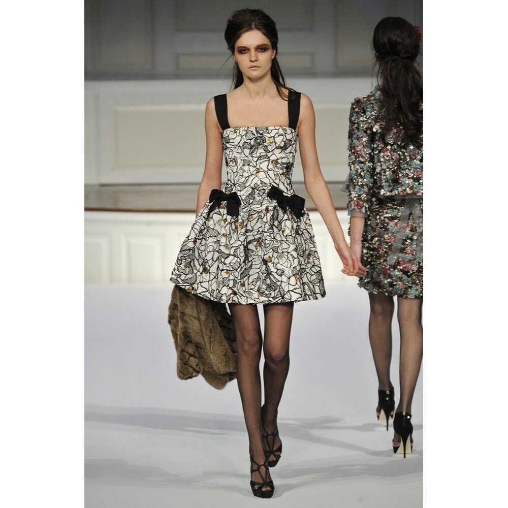 RUNWAY Oscar de la Renta Silk  Dress Size: 12